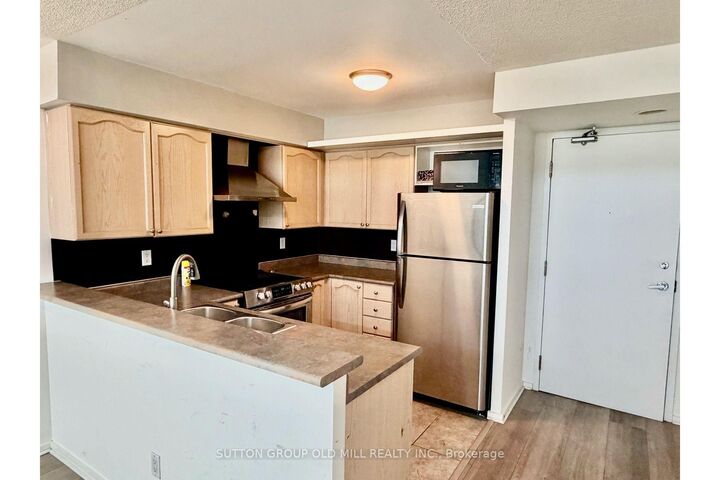 Property Photo:  200 Manitoba Street 411  ON M8Y 3Y9 