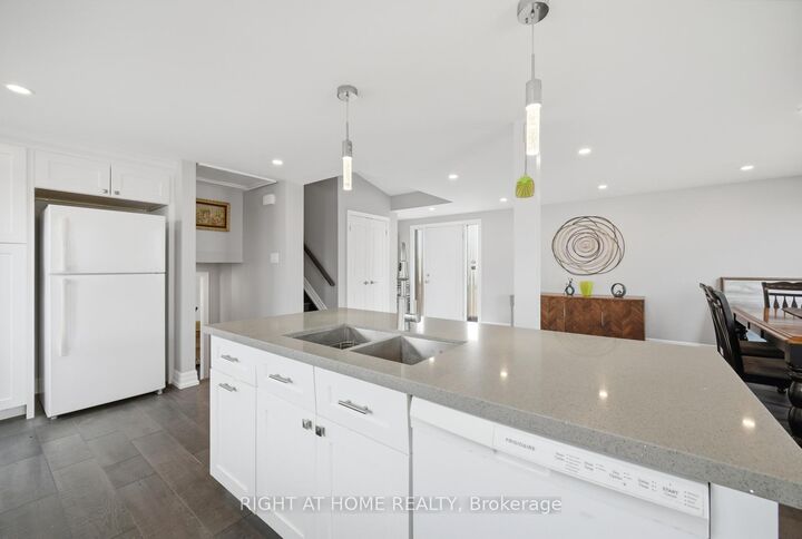 Property Photo:  5885 7th Line  ON L0G 1A0 