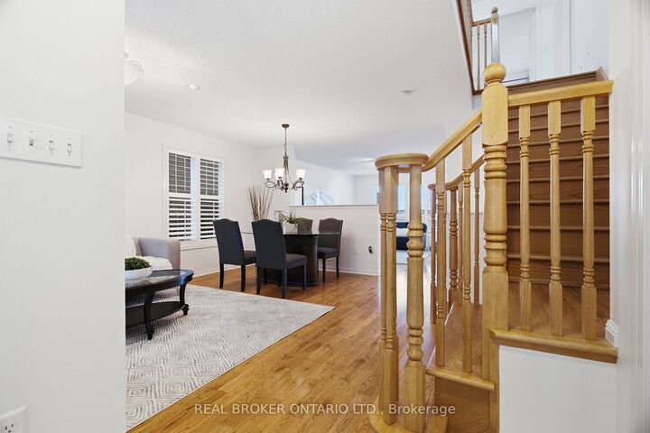Property Photo:  35 Bonavista Drive  ON L6X 0N2 
