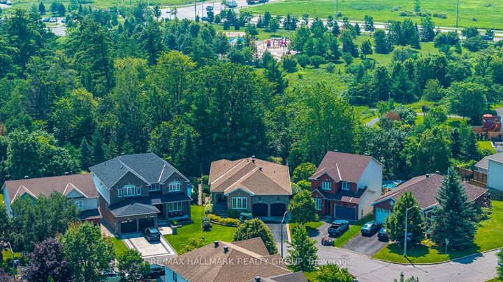 Property Photo: 1954 Lobelia Way ON K4A 4R5