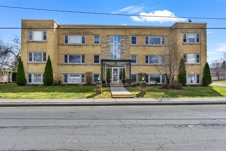 167 Pearl Street E 8 — photo 1