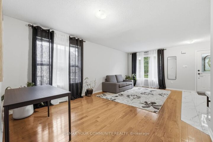 Property Photo:  57 Kingsridge Road  ON L4W 8V2 