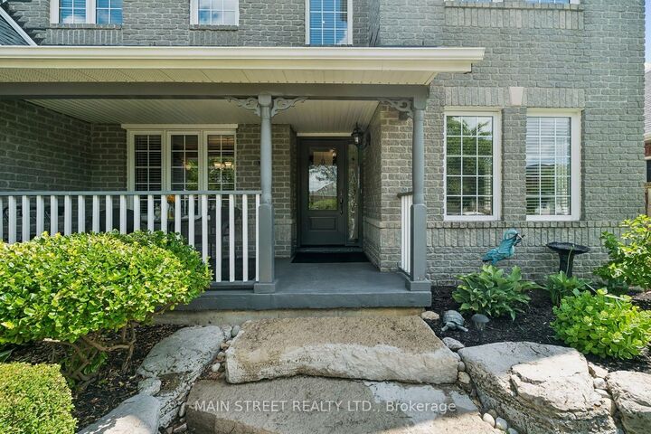 Property Photo: 33 Highcastle Avenue ON L4P 4B4