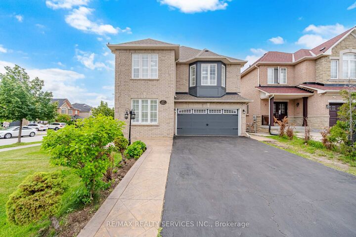 Property Photo:  17 Pefferlaw Circle  ON L6Y 0K2 