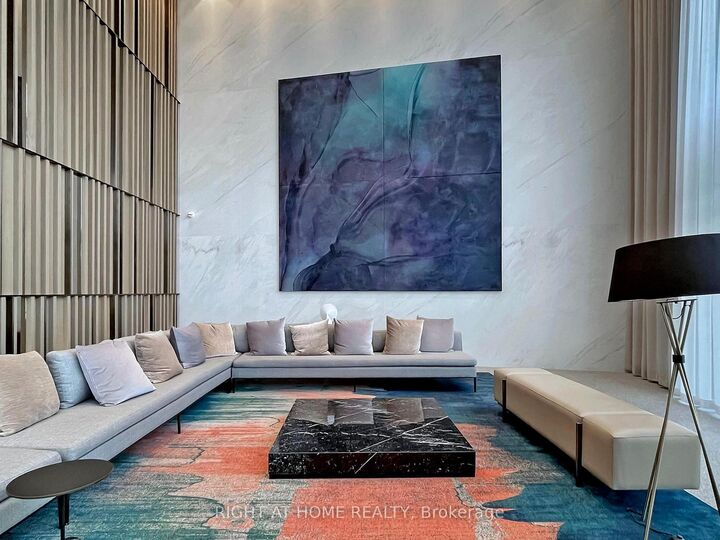 Property Photo:  585 Bloor Street E 3115  ON M4W 0B3 