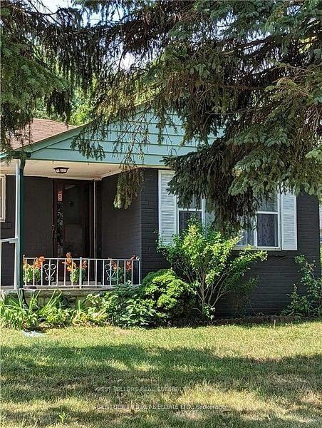 Property Photo: 320 Ashbury Road ON L6K 2M4
