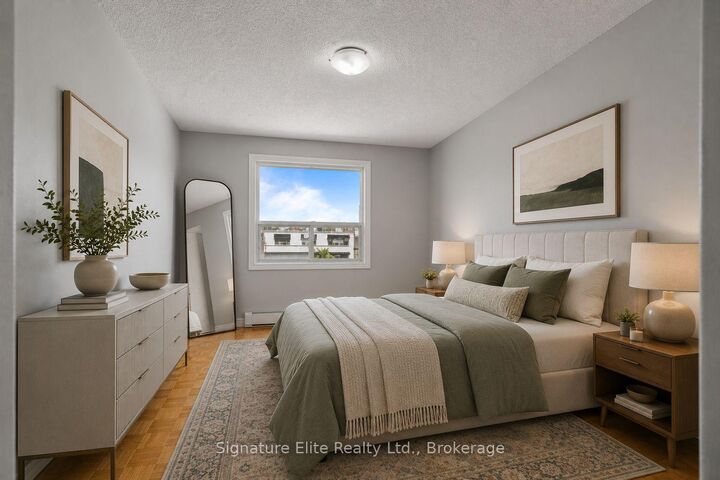 Property Photo:  77 Lakeshore Road W 4A  ON L6K 1C9 