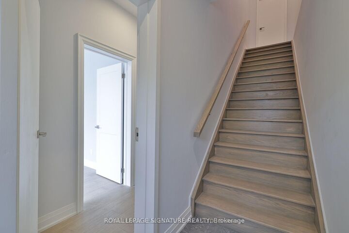 Property Photo: 60 Belvidere Avenue Main ON M6C 1P6