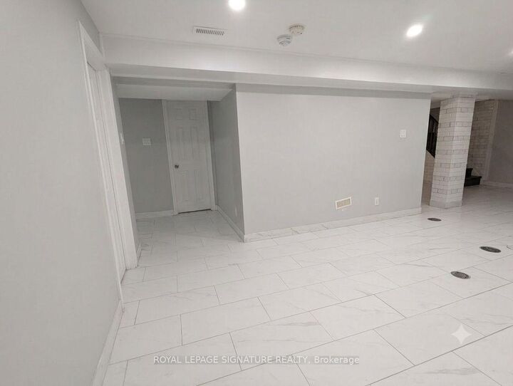 Photo de la propriété:  2159 Kipling Avenue 2  ON M9W 4K7 