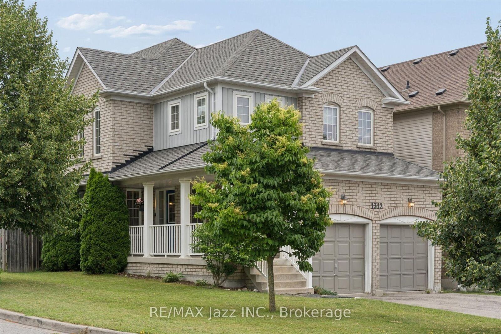 Property Photo:  1312 Langley Circle  ON L1K 0E3 