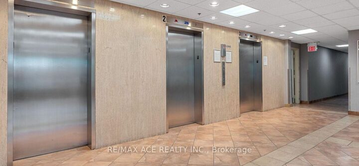 Property Photo:  25 Sunrise Avenue 506  ON M4A 2S2 