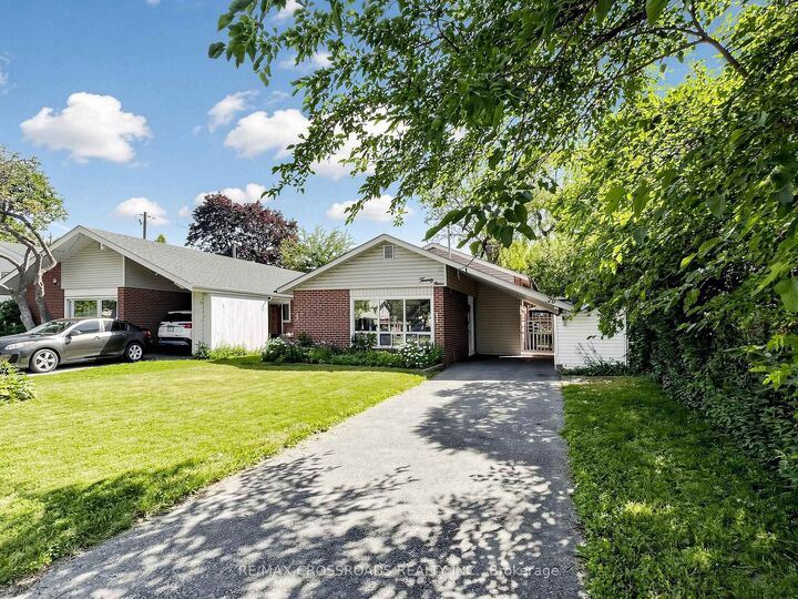 Photo de la propriété: 29 Orton Park Road ON M1G 3G2