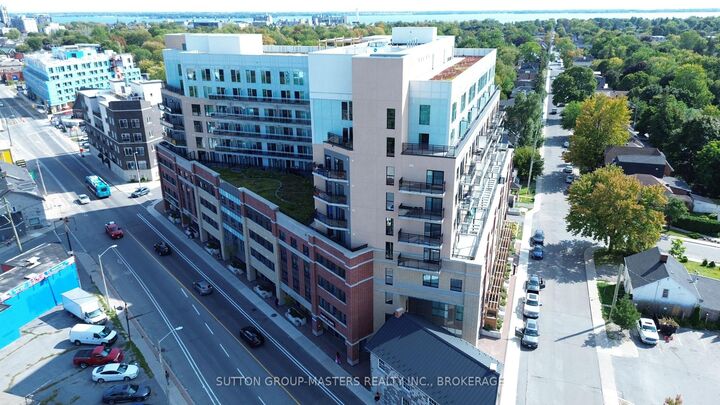 Property Photo:  652 Princess Street 211  ON K7L 1E5 