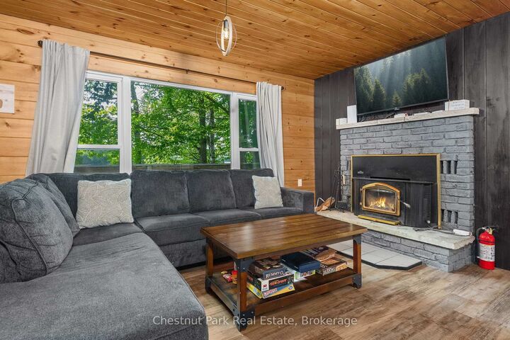 Property Photo:  412 Sherwood Drive  ON P1H 2J6 