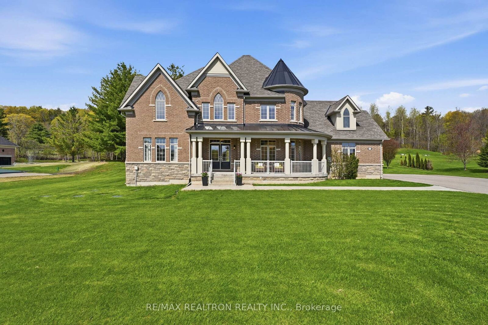Property Photo: 168 Pine Hill Road ON L3Z 0H1