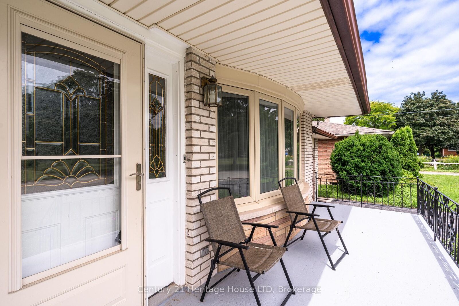 Property Photo: 64 Croydon Drive ON L2M 1J7