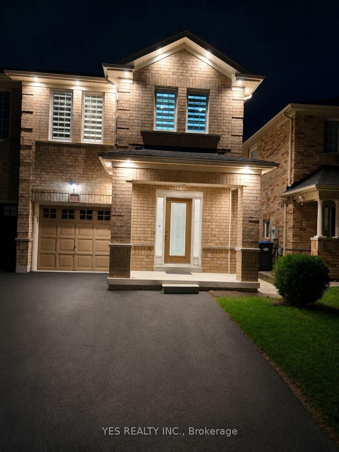 Property Photo: 52 Hollingsworth Circle ON L7A 0J7