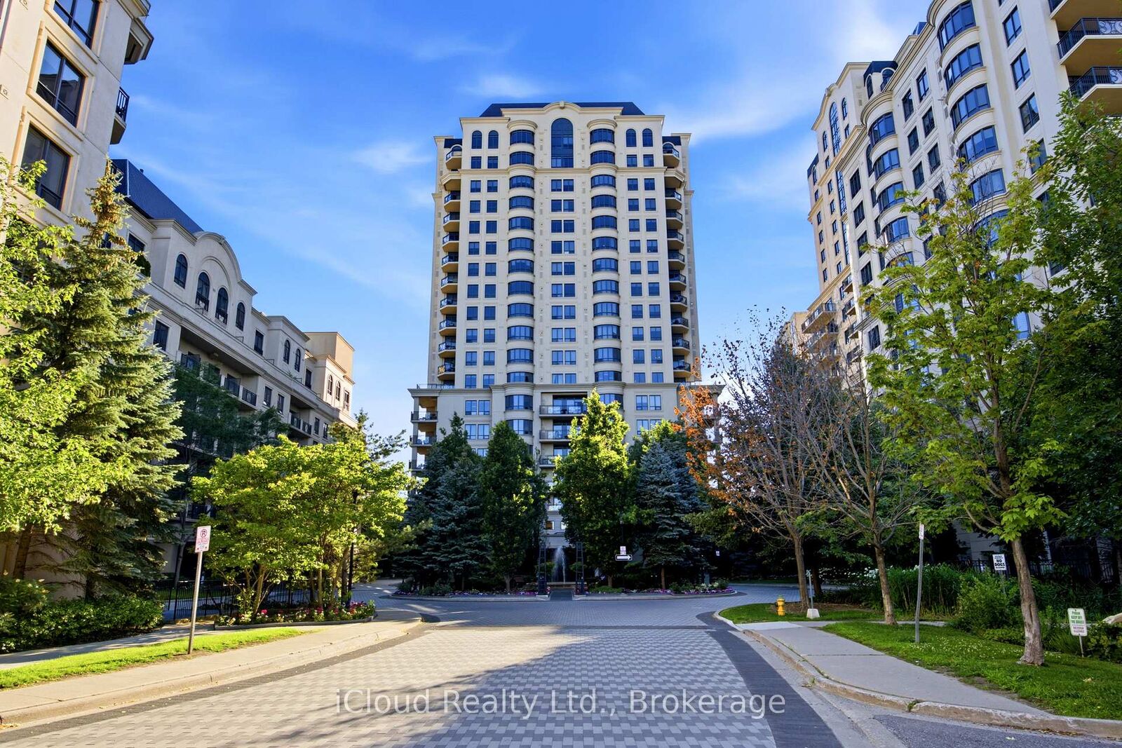 Property Photo:  650 Sheppard Avenue E Ph16  ON M2K 3E4 