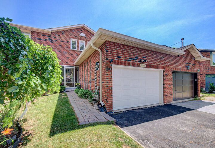 Property Photo:  1140 Avondale Drive  ON L6H 5L3 