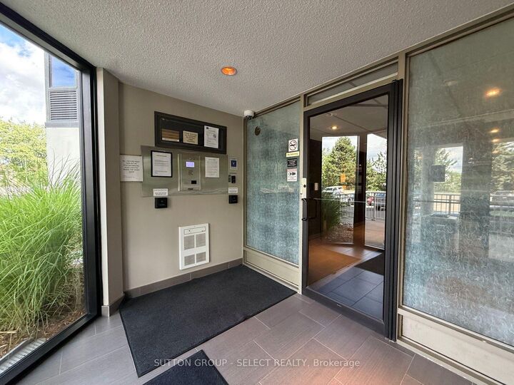 Property Photo:  35 Green Valley Drive 609  ON N2P 2A5 