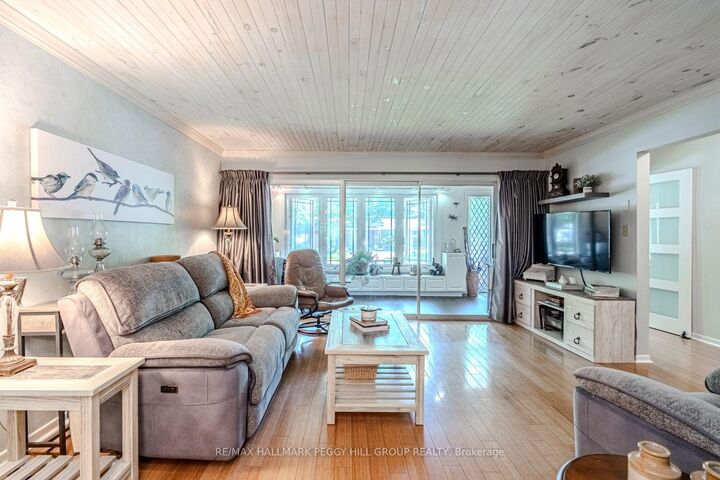 Property Photo: 828 Dominion Avenue ON L4R 1S7