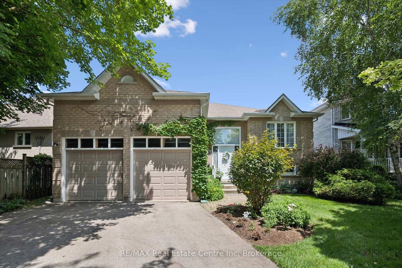 Property Photo: 45 Braeside Road ON N1M 2V1