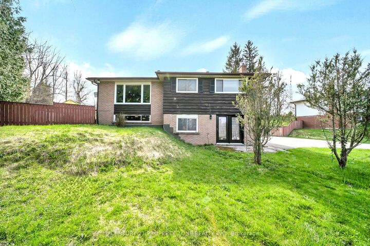 Property Photo: 5172 Trafalgar Road ON N0B 1T0