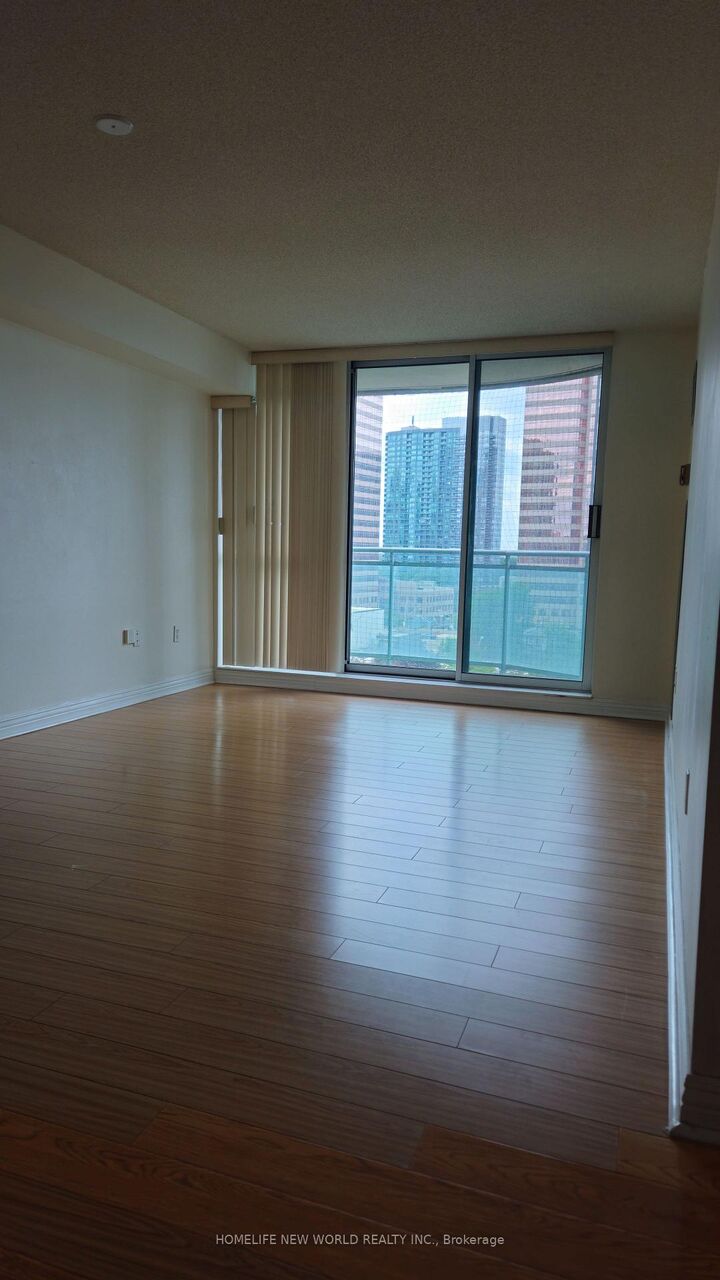 Property Photo:  28 Pemberton Avenue 1010  ON M2M 4L1 