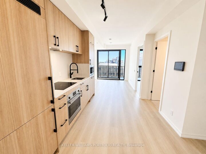 Property Photo: 109 Erskine Avenue 1106 ON M4P 0G8