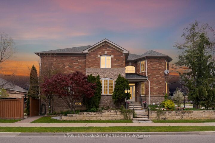 Property Photo: 342 Sunset Ridge ON L4H 1Z5