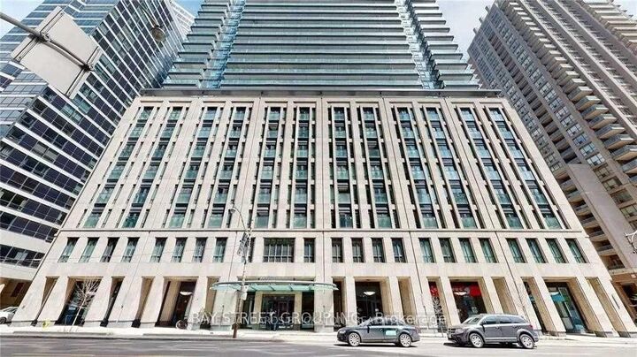 Property Photo: 955 Bay Street 1710 ON M5S 0C6