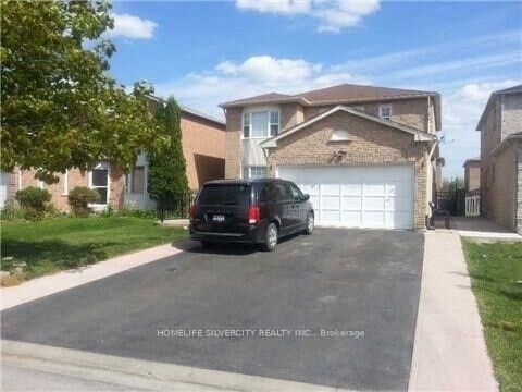 Property Photo: 9 Hawkway Court ON L6Y 4K7