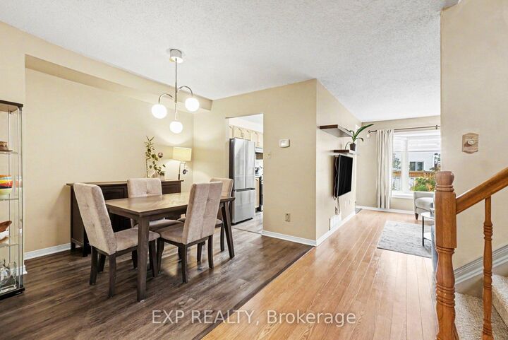 Property Photo: 11 Longshire Circle ON K2J 4K7