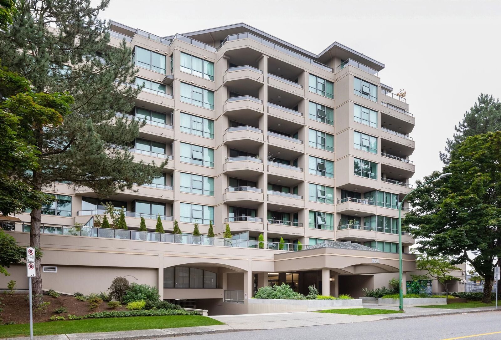 Property Photo: 4160 Albert Street 503 BC V5C 6K2