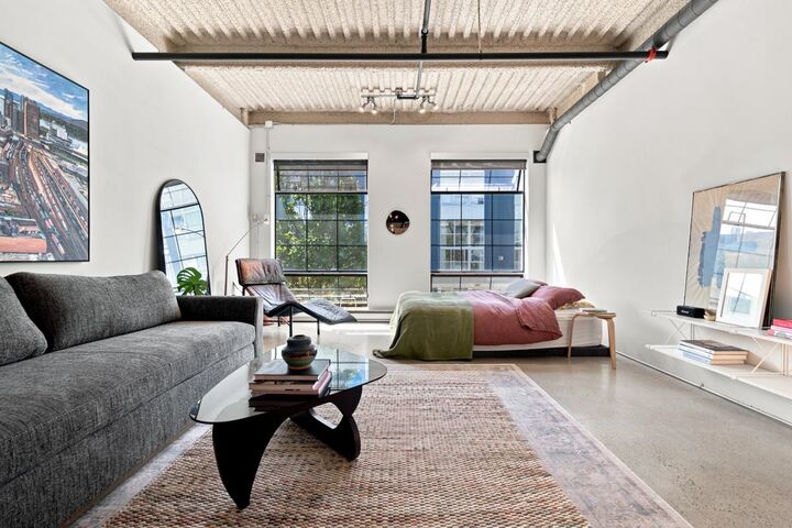 237 E 4th Avenue 303 — photo 1