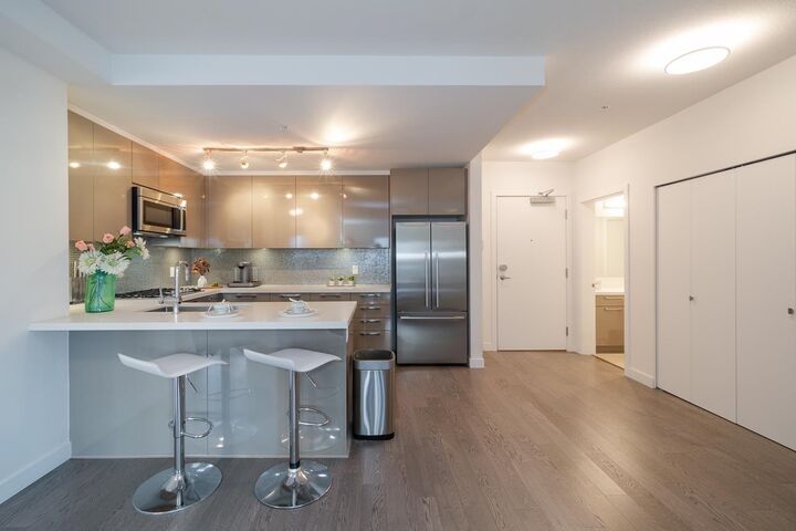 10177 River Drive 218 — photo 1