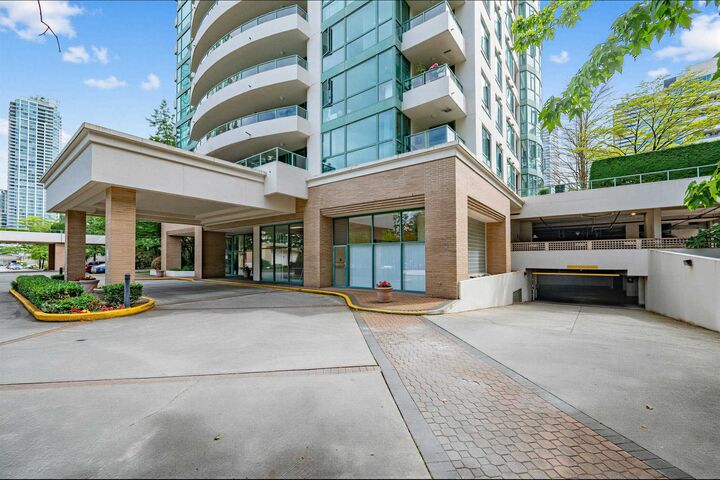 Property Photo: 5899 Wilson Avenue 1706 BC V5H 4R9