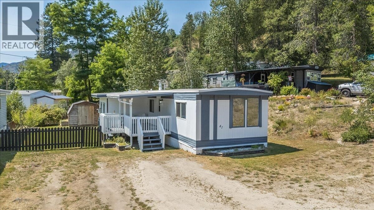 Property Photo:  500 16th Avenue 41  BC V0G 1G0 