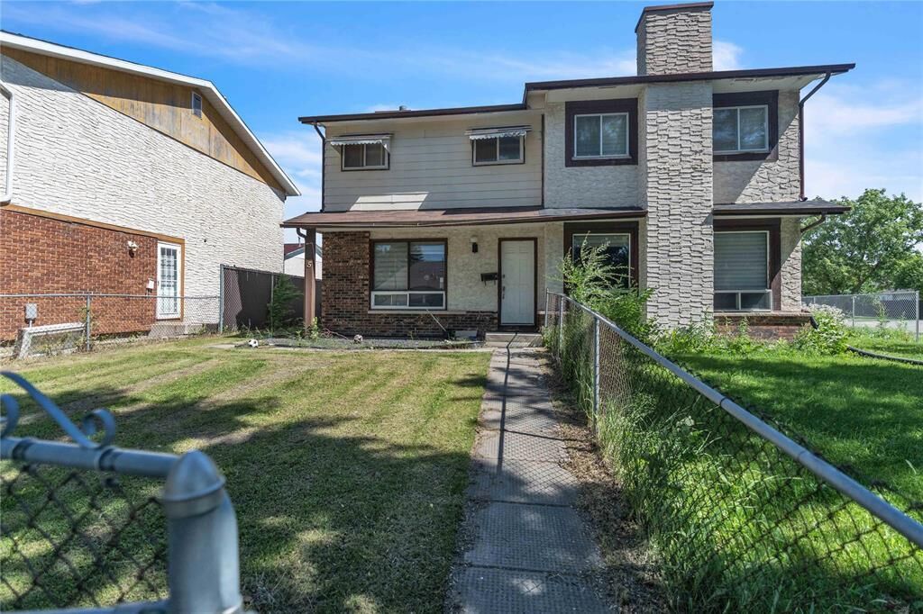 Property Photo: 5 Raber Road MB R2R 1G4