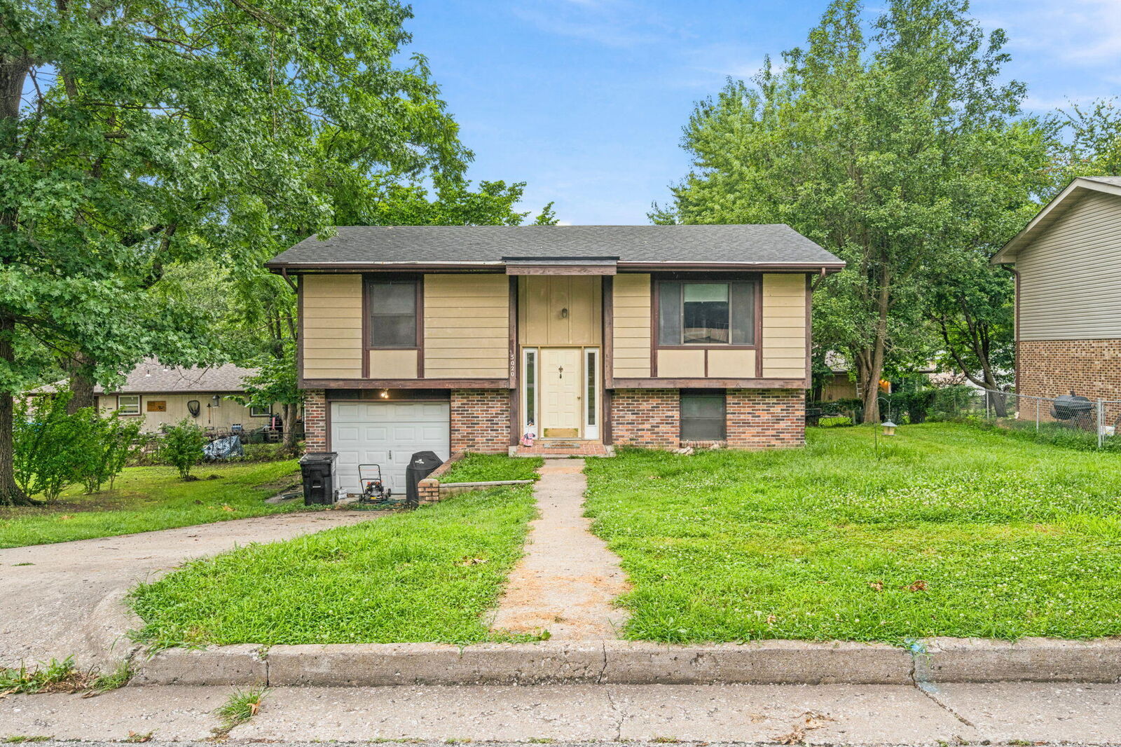 Property Photo:  5020 Shady Ln  MO 65109 