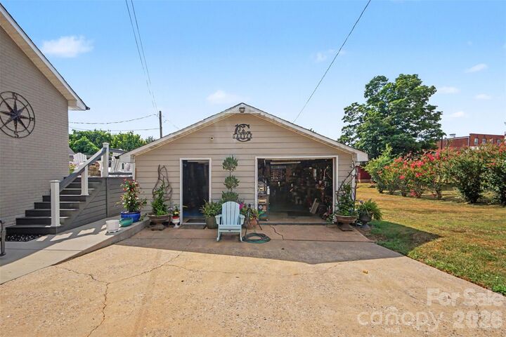 Property Photo: 217 Cline Street NC 28090