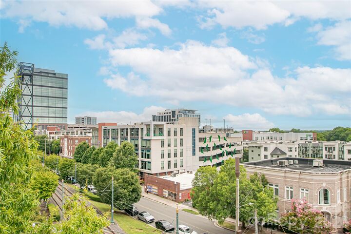 Property Photo: 115 E Park Avenue 313 NC 28203