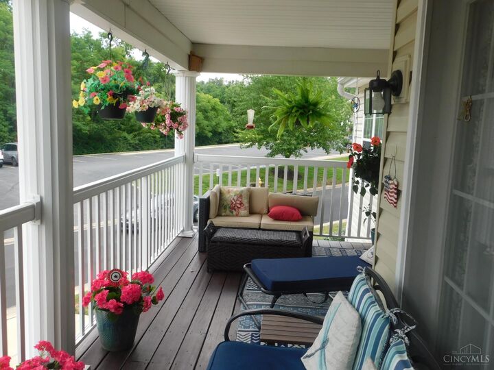 Property Photo: 3700 Chestnut Park Lane OH 45002