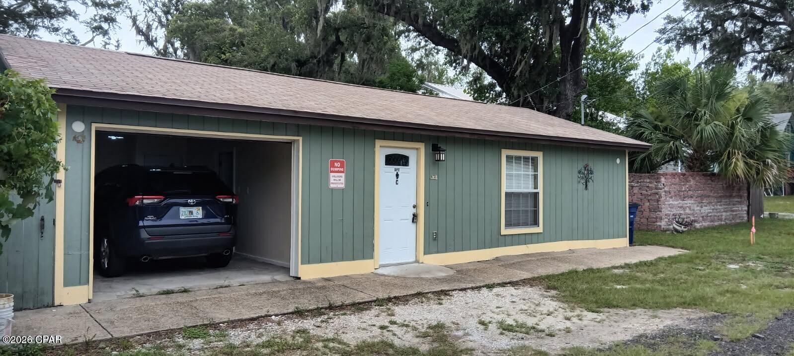 Property Photo: 218 E 1st Court C FL 32401