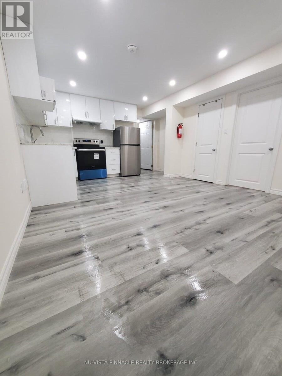 Property Photo:  289 Middleton Avenue Lower  ON N6L 0E9 