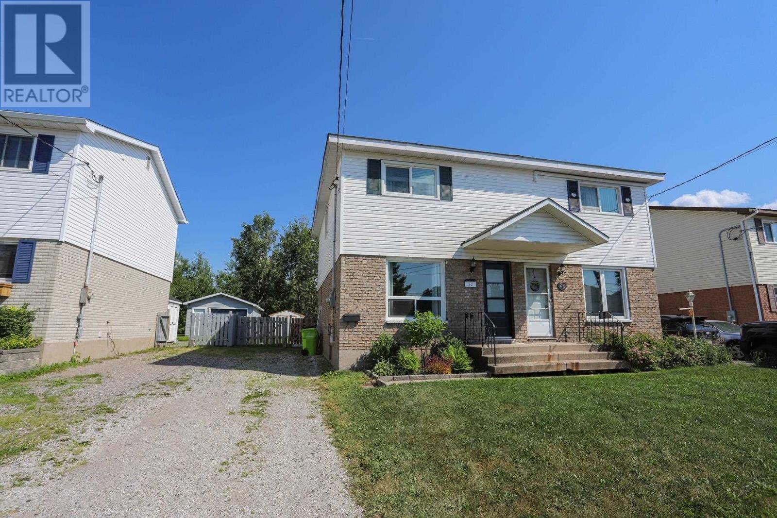 Property Photo:  22 Broadview Dr  ON P6C 2S9 