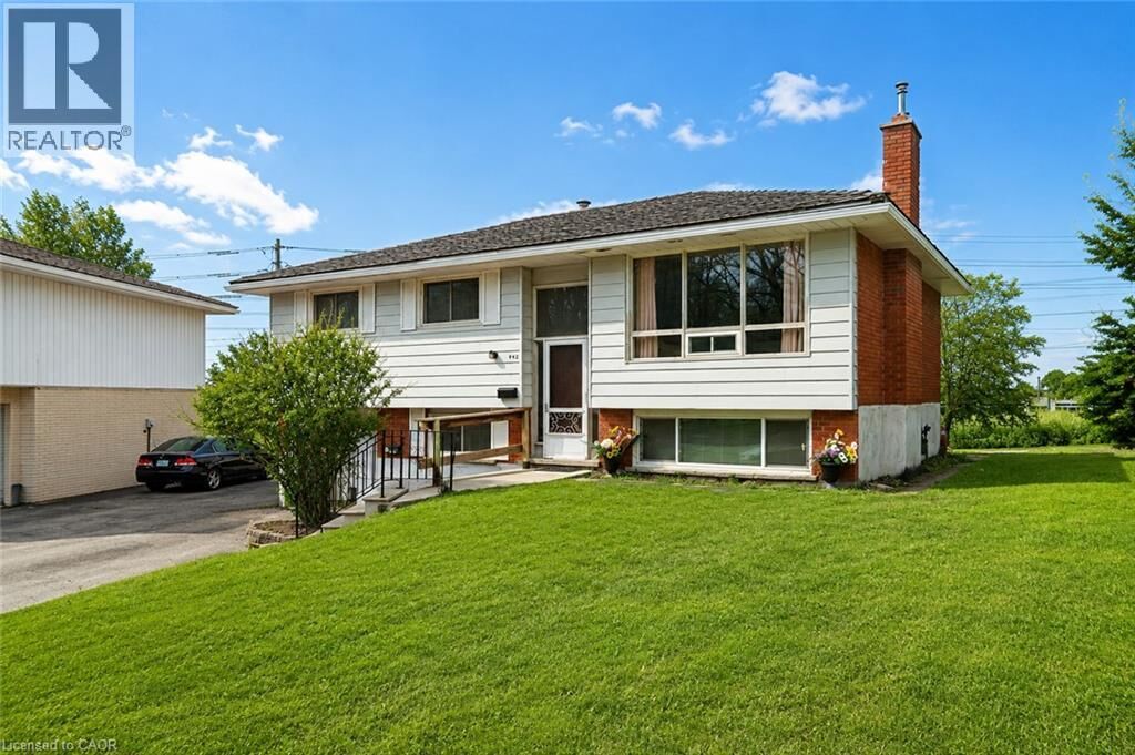 Property Photo:  442 Blythwood Place B  ON N2L 4A3 