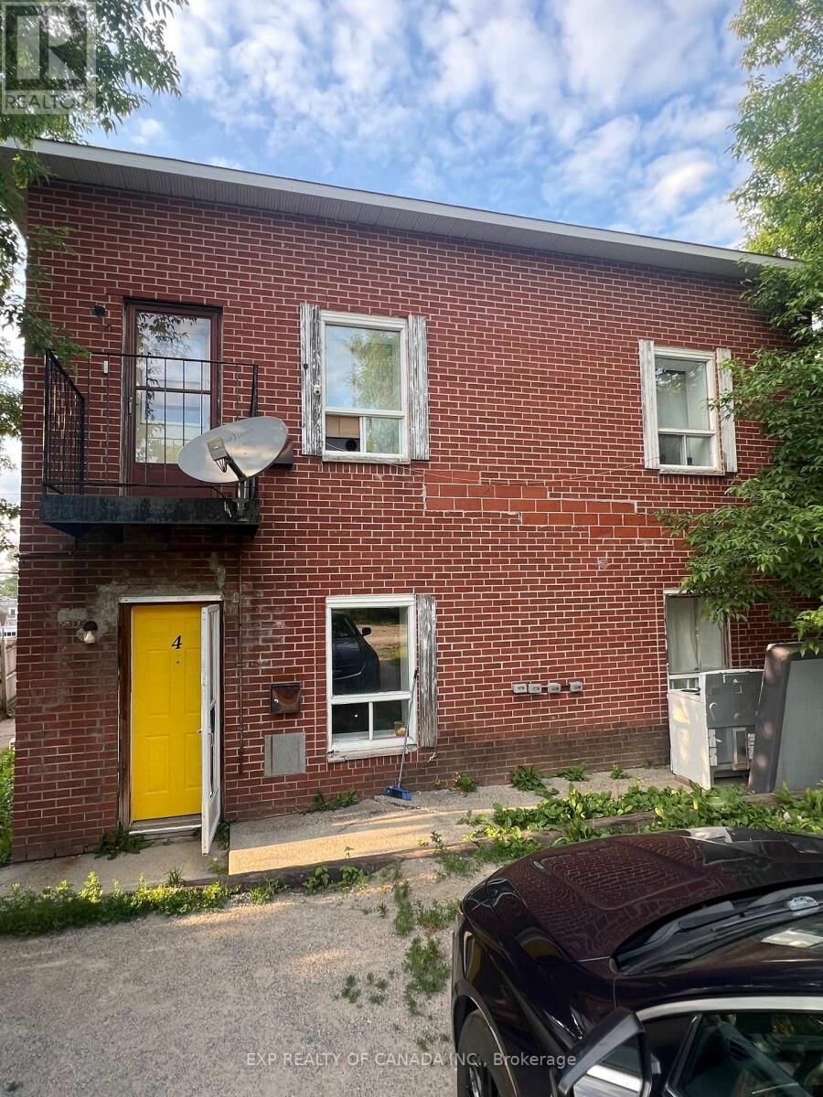 Property Photo: 38 Dwyer Avenue 4 ON P0N 1G0