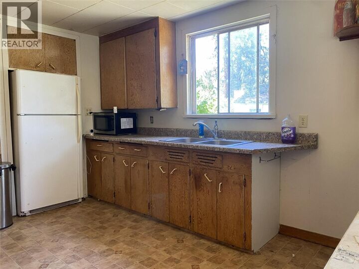 Property Photo: 1615 Neimi Road BC V0H 1E2