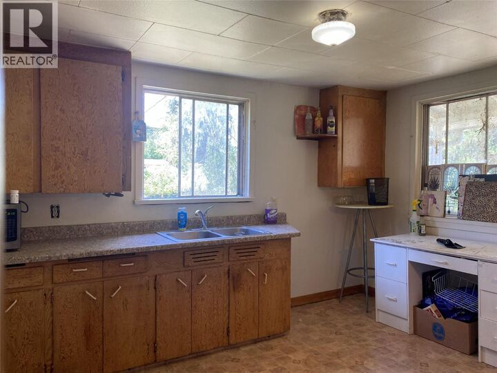 Property Photo: 1615 Neimi Road BC V0H 1E2